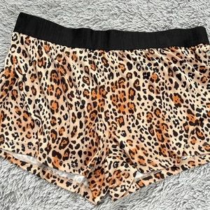 juicy couture leopard cheetah shorts size small